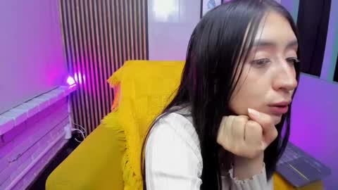 Snapshot of miilu__1 chatting on October 15, 4:04 am miilu online show from October 15, 4:04 am