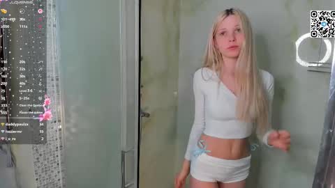 Angel girl online show from March 23, 9:43 pm