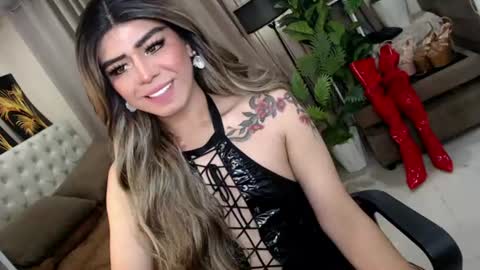 Theresa Luna online show from June 17, 7:04 pm