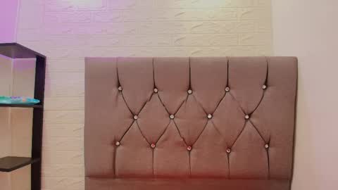   miku katsuragi  online show from April 23, 11:18 pm