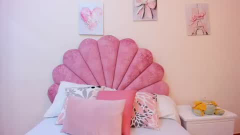 mila_adamss online show from July 31, 11:22 am
