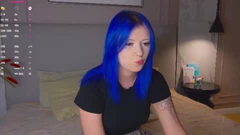 mila_blum online show from August 1, 3:03 pm