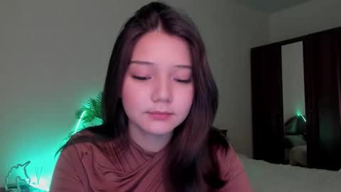 mila_dance_ online show from February 12, 7:59 pm