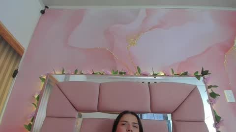 mila_grace_ online show from April 24, 6:44 pm