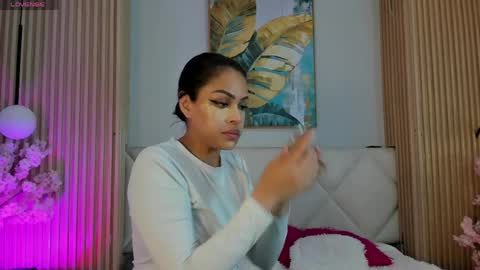 mila_hank online show from April 23, 12:12 pm