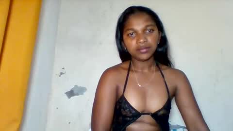mila_lunah online show from May 11, 3:19 am