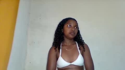 mila_lunah online show from April 26, 1:42 pm