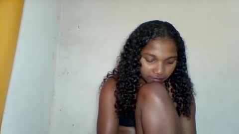 mila_lunah online show from April 25, 1:41 pm