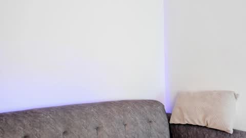 Snapshot of mila_monty__ chatting on January 5, 8:52 pm     online show from January 5, 8:52 pm