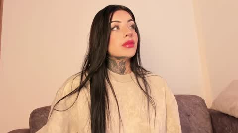 Snapshot of mila_monty__ chatting on December 15, 7:10 pm     online show from December 15, 7:10 pm