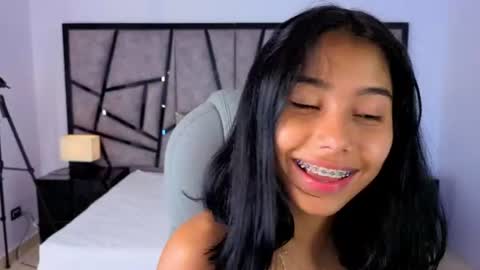 milaa_star online show from August 1, 6:59 am