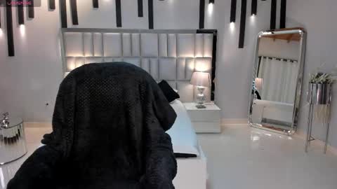 Mila online show from April 28, 3:00 am