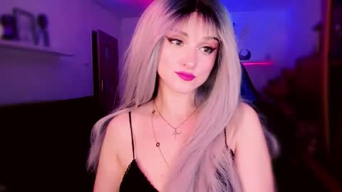 MiladyJolie online show from April 23, 3:58 am