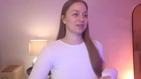 Snapshot of milafleur chatting on February 1, 9:11 am Mila Fleur online show from February 1, 9:11 am