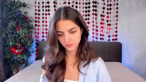 Snapshot of milana_crystal_ chatting on February 11, 8:15 am Milana online show from February 11, 8:15 am