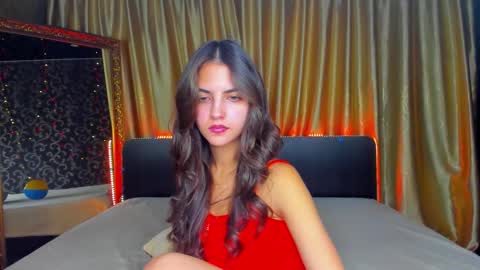 Snapshot of milana_crystal_ chatting on September 23, 7:28 am Milana online show from September 23, 7:28 am