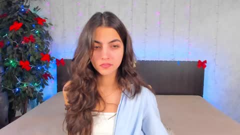 Snapshot of milana_crystal_ chatting on December 30, 8:10 am Milana online show from December 30, 8:10 am