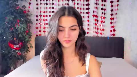 Snapshot of milana_crystal_ chatting on February 25, 8:25 am Milana online show from February 25, 8:25 am
