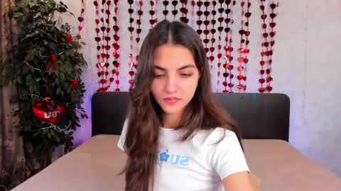 Snapshot of milana_crystal_ chatting on March 4, 8:13 am Milana online show from March 4, 8:13 am