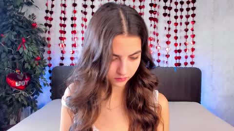 Snapshot of milana_crystal_ chatting on February 19, 8:12 am Milana online show from February 19, 8:12 am