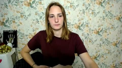 Snapshot of milana_cutie_ chatting on September 21, 7:29 am Milana online show from September 21, 7:29 am