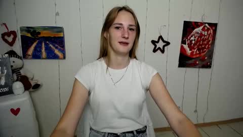 Snapshot of milana_cutie_ chatting on September 9, 5:29 am Milana online show from September 9, 5:29 am