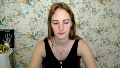 Snapshot of milana_cutie_ chatting on October 7, 5:56 am Milana online show from October 7, 5:56 am