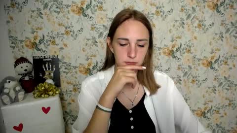 Snapshot of milana_cutie_ chatting on September 11, 5:52 am Milana online show from September 11, 5:52 am