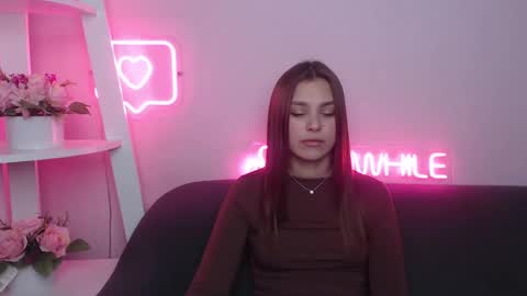 Snapshot of milanaangelas chatting on February 7, 5:52 am milanaangelas online show from February 7, 5:52 am