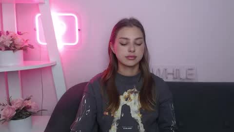 Snapshot of milanaangelas chatting on September 22, 4:55 am milanaangelas online show from September 22, 4:55 am