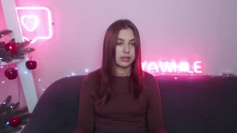 Snapshot of milanaangelas chatting on December 15, 5:45 am milanaangelas online show from December 15, 5:45 am