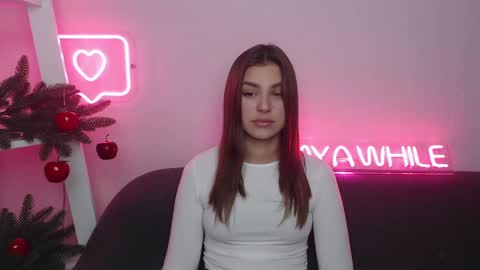 Snapshot of milanaangelas chatting on December 14, 5:51 am milanaangelas online show from December 14, 5:51 am
