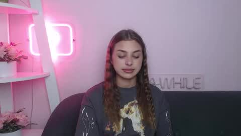 Snapshot of milanaangelas chatting on October 12, 12:40 pm milanaangelas online show from October 12, 12:40 pm