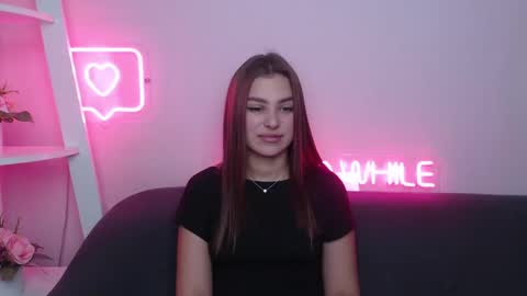 Snapshot of milanaangelas chatting on February 28, 5:48 am milanaangelas online show from February 28, 5:48 am
