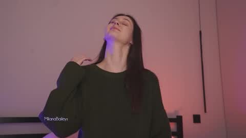 Snapshot of milanabaileys chatting on December 4, 3:43 pm Milana   online show from December 4, 3:43 pm