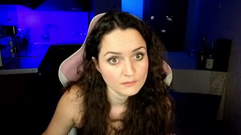 milanabankss online show from June 15, 7:14 pm
