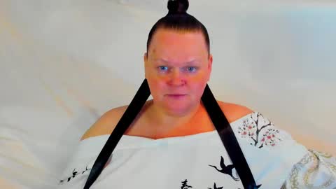 Lana online show from February 15, 5:50 pm