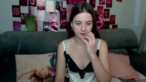 milanaroz online show from September 13, 5:04 am