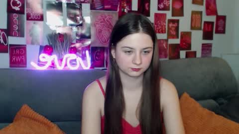 milanaroz online show from November 30, 7:34 am