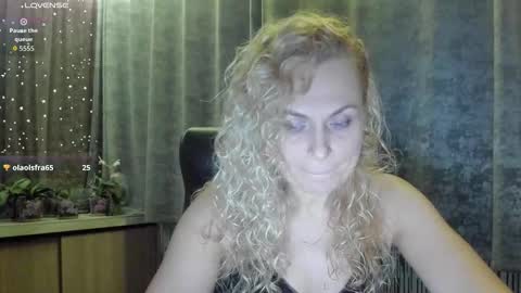 Snapshot of milanna_x chatting on October 10, 8:14 pm milanna_x online show from October 10, 8:14 pm