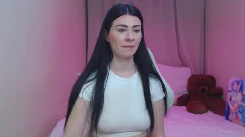 milasecretsss online show from March 25, 7:50 pm