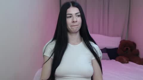 milasecretsss online show from April 24, 12:30 pm