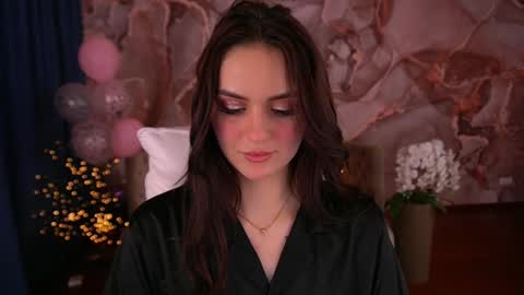 Snapshot of milashalovely chatting on January 28, 7:00 am Milasha online show from January 28, 7:00 am