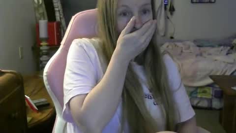 Mila online show from April 22, 4:04 pm