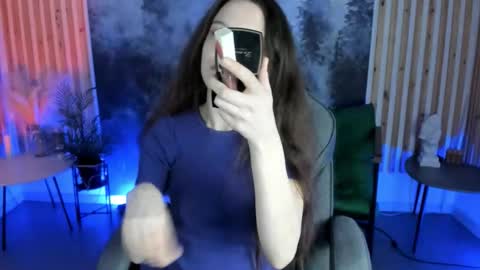 milastoyne online show from December 2, 7:43 am