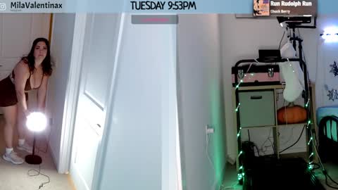 Mila Valentina online show from December 18, 2:53 am
