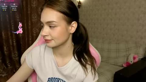 Mila online show from June 20, 11:19 pm