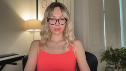 Mila online show from June 25, 11:13 am
