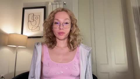 Mila online show from February 28, 4:50 pm