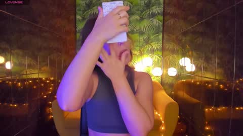 Snapshot of milena_mellow chatting on December 26, 8:53 pm Milena online show from December 26, 8:53 pm